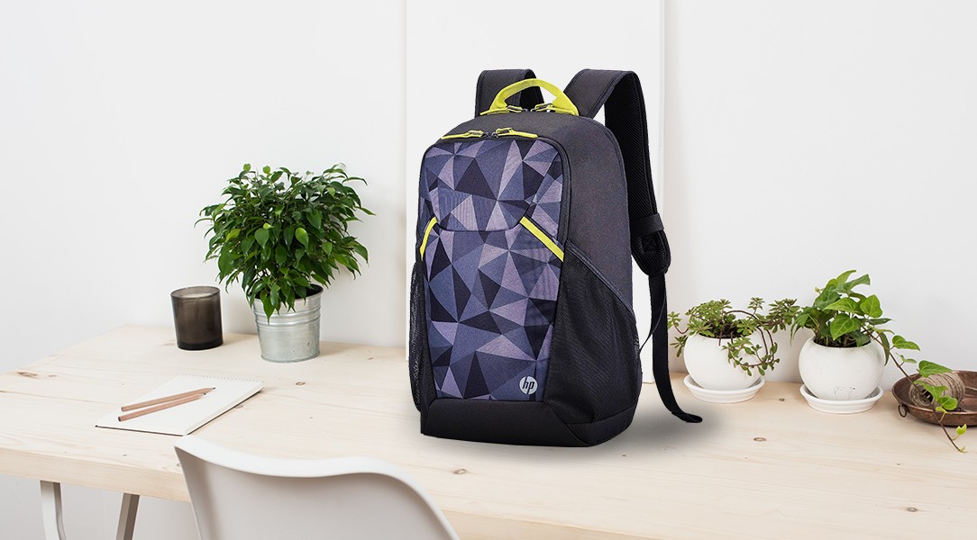 HP Lightweight 300 Grey 15 Backpack with padded shoulder for 39.6 cm